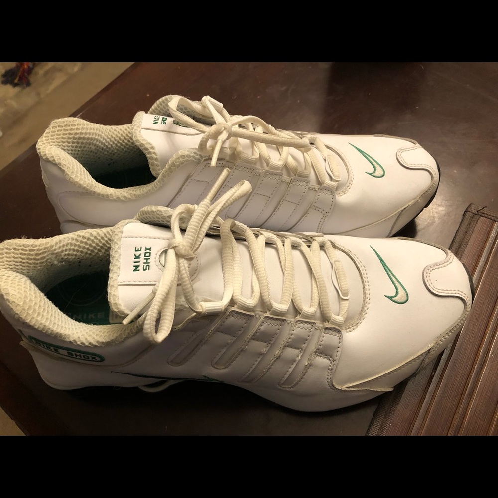 Nike Shox. Like new. Wore a few times.sz 11 US